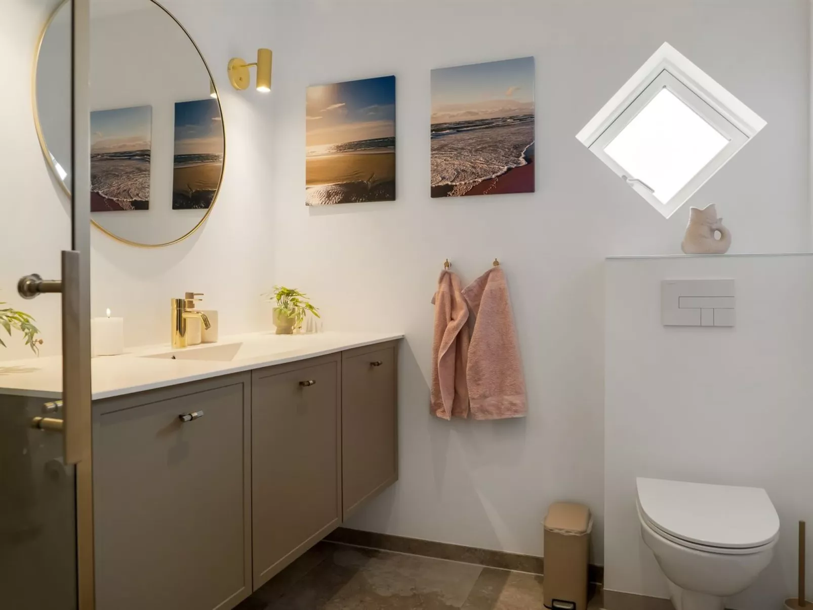 "Tessa" - 500m from the sea-Binnen