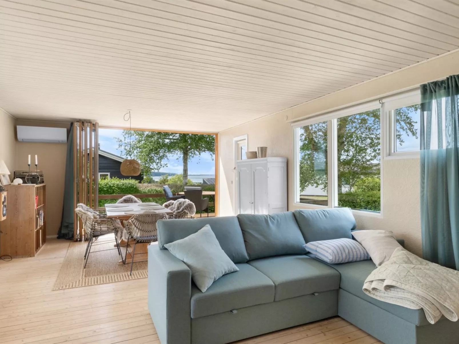 "Nis" - 250m from the sea-Binnen