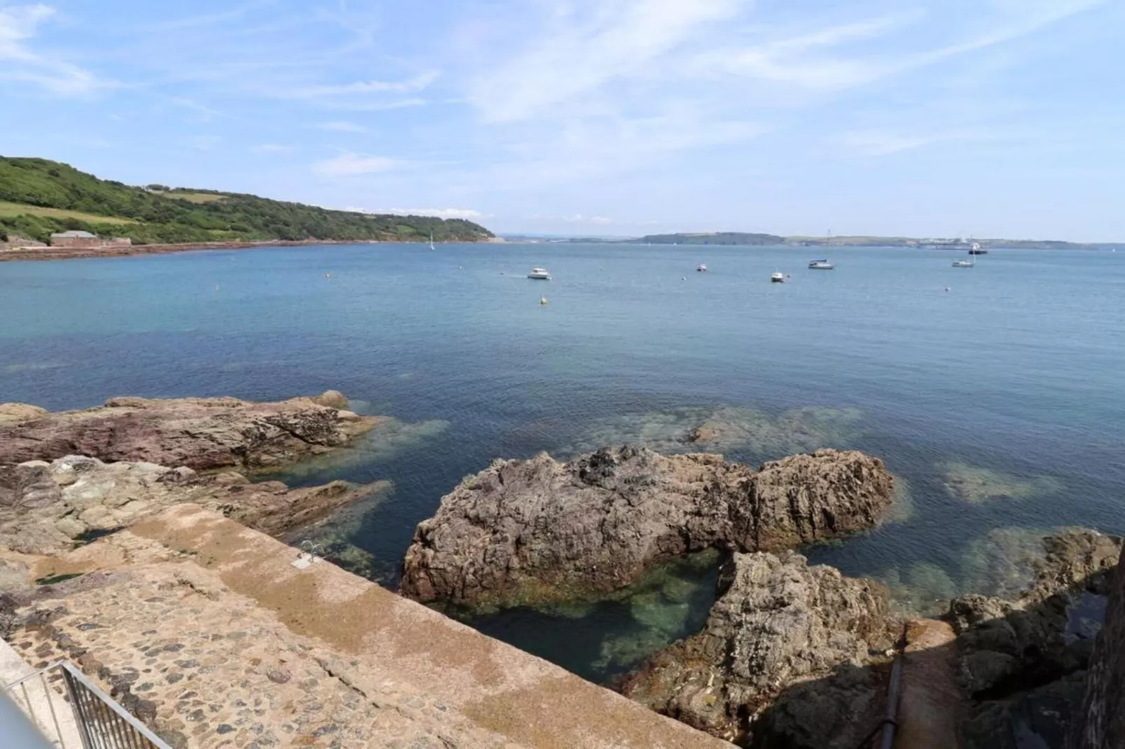 One The Green, Kingsand-Gebieden zomer 1km