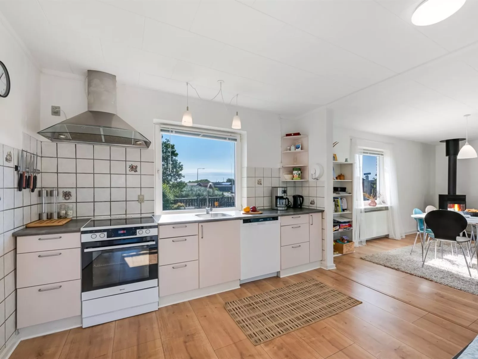 "Svein" - 500m to the fjord-Binnen