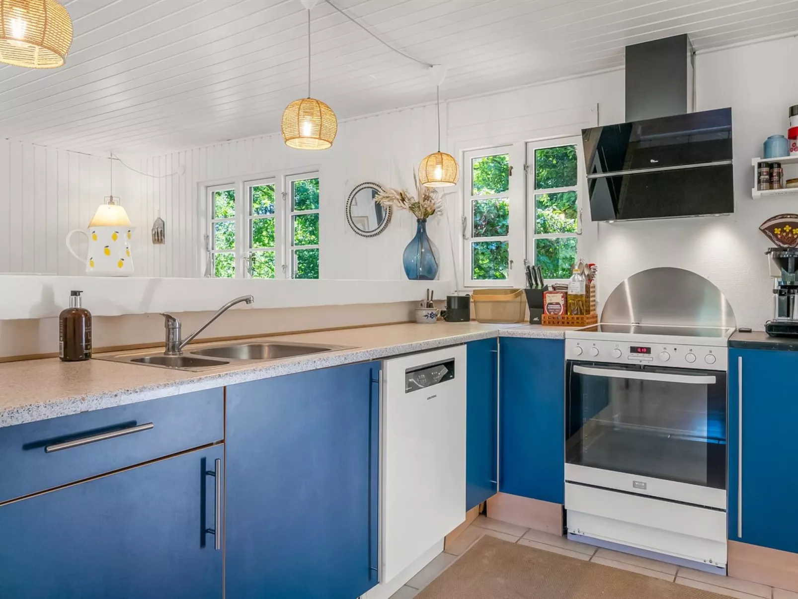 "Vitus" - 600m from the sea-Binnen