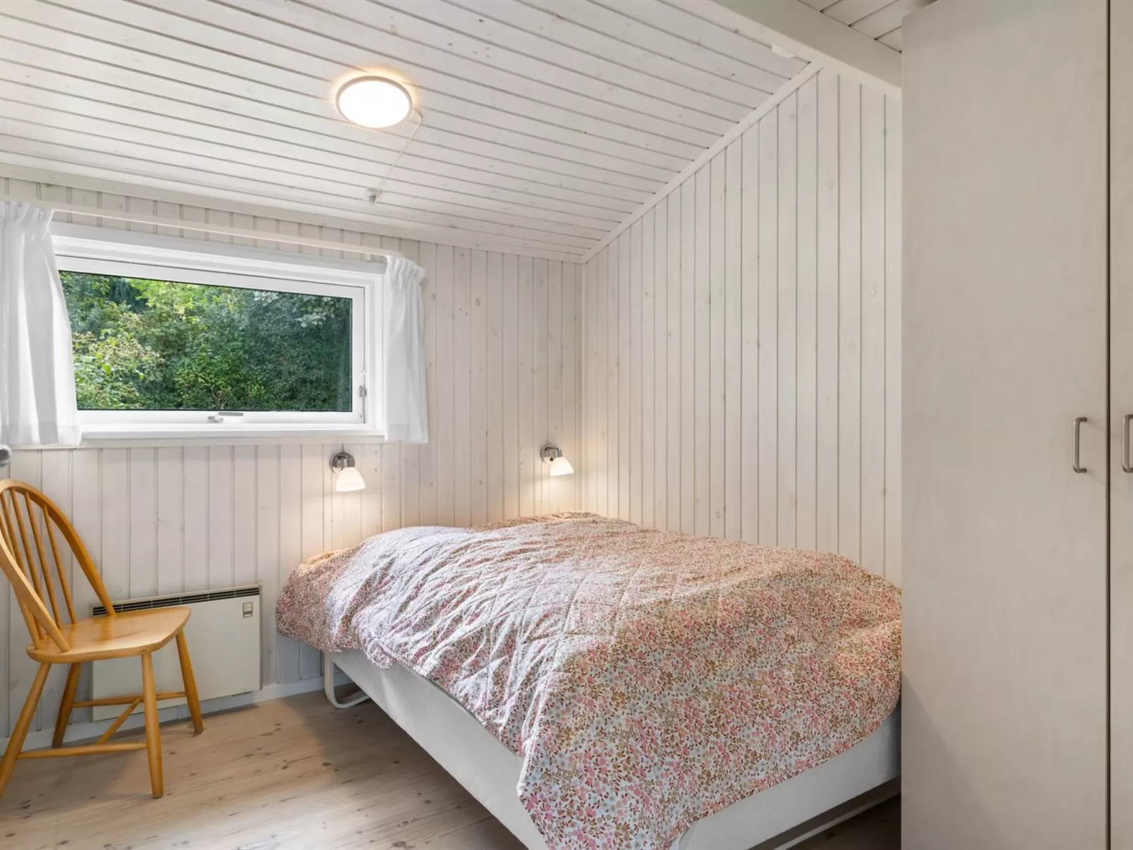 "Tanita" - 450m from the sea-Binnen