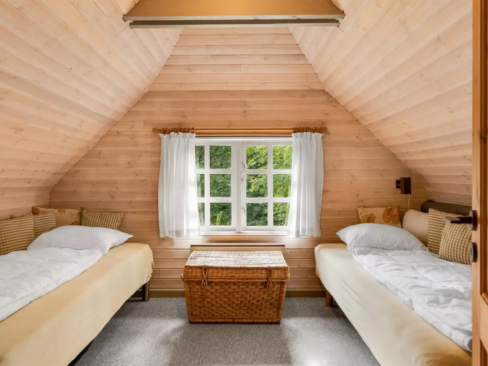 "Hilaria" - 2.1km from the sea-Binnen