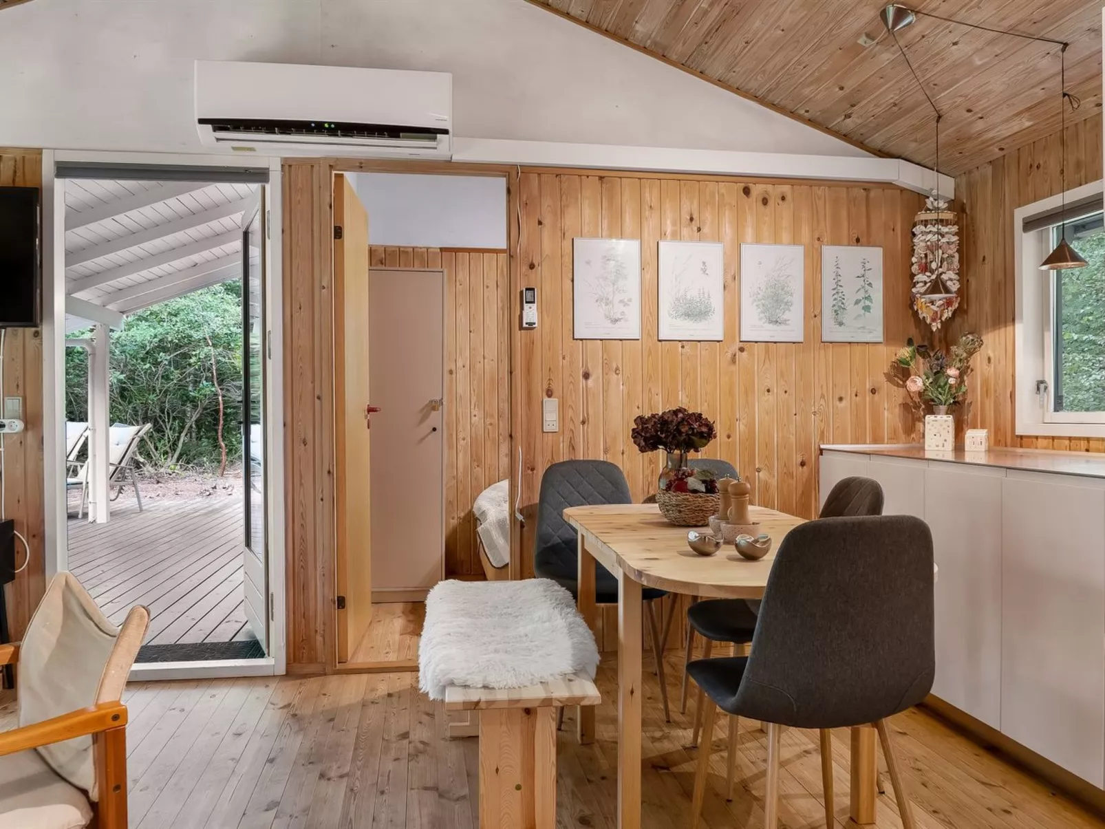 "Melisa" - 3km from the sea-Binnen