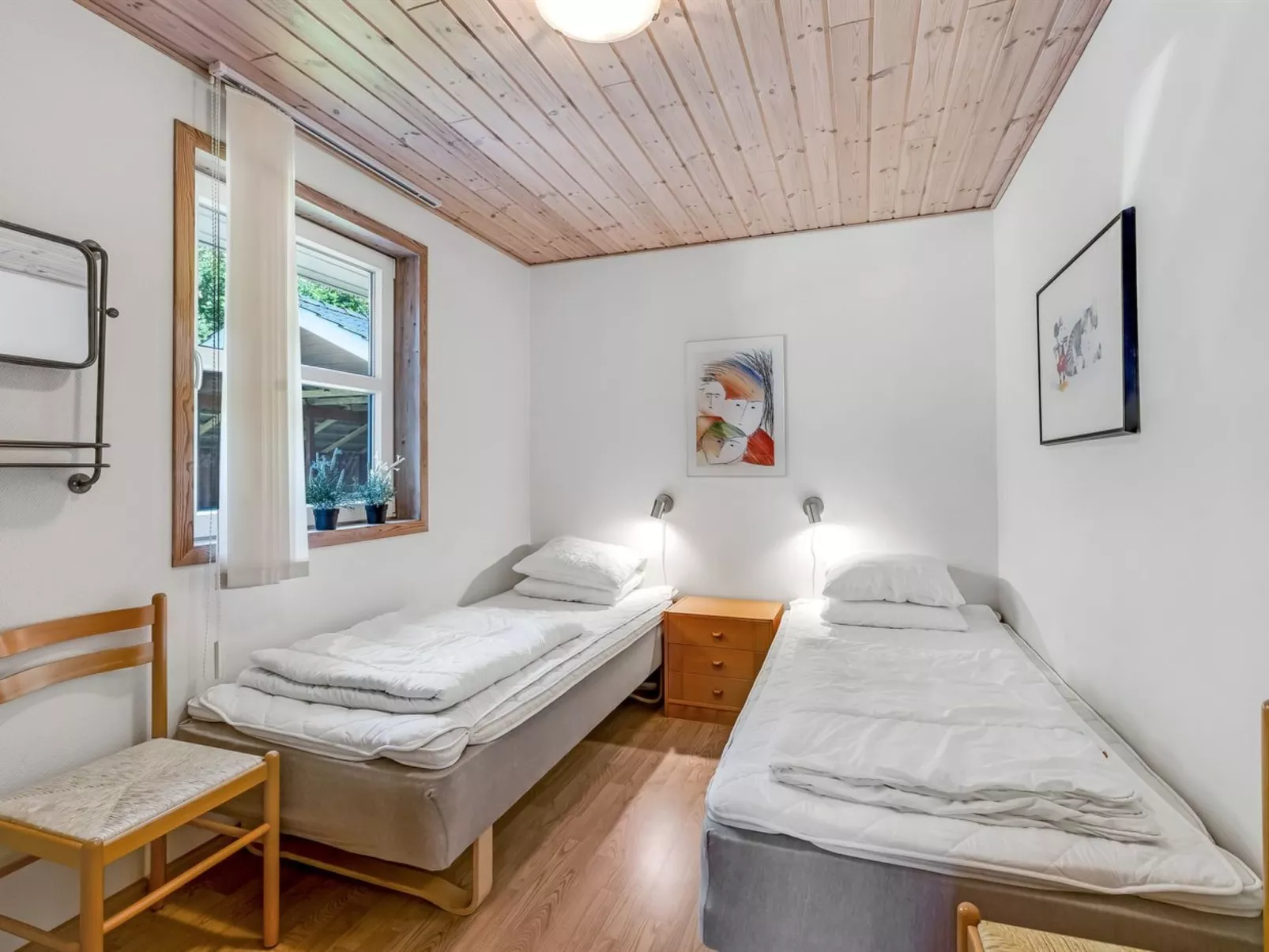 "Angantir" - 4.8km from the sea-Binnen