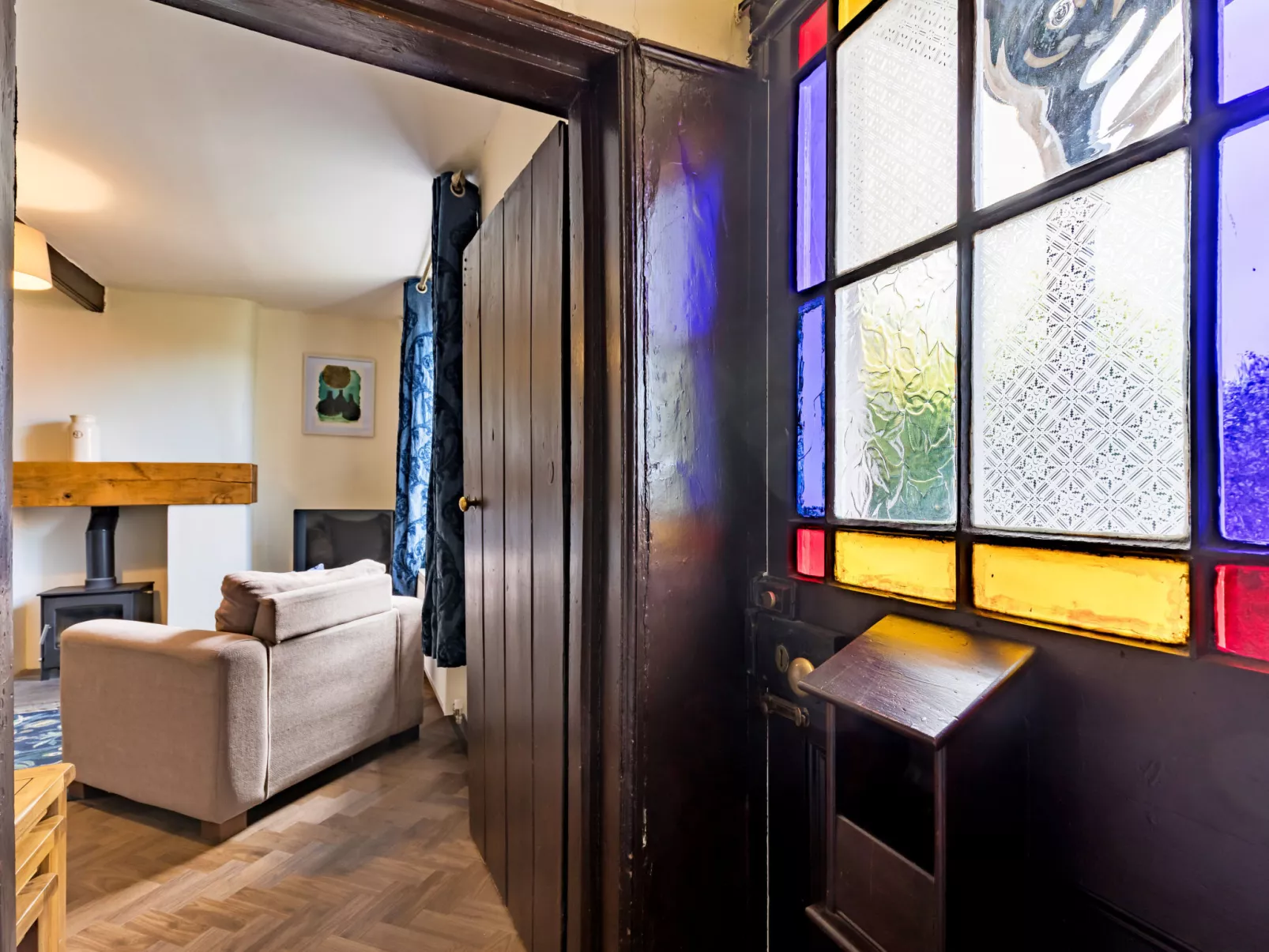 Spring Cottage-Binnen