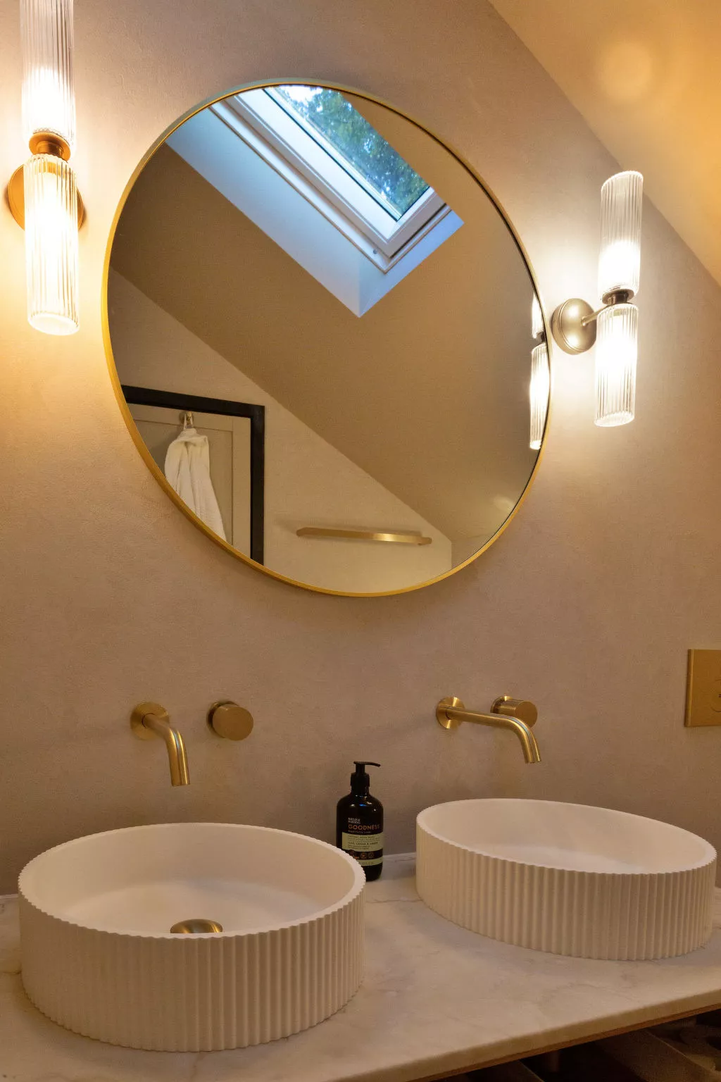 Wesleyan House-Binnen