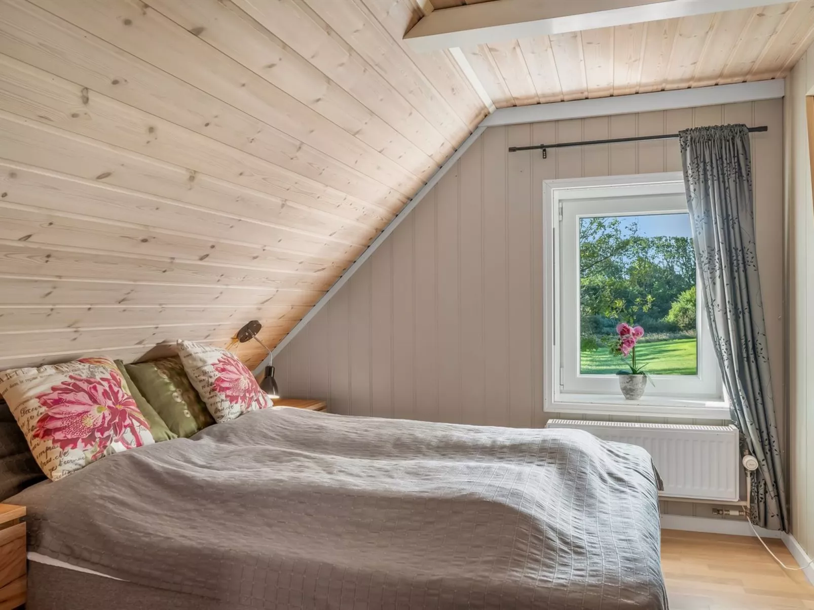 "Missa" - 2km to the fjord-Binnen