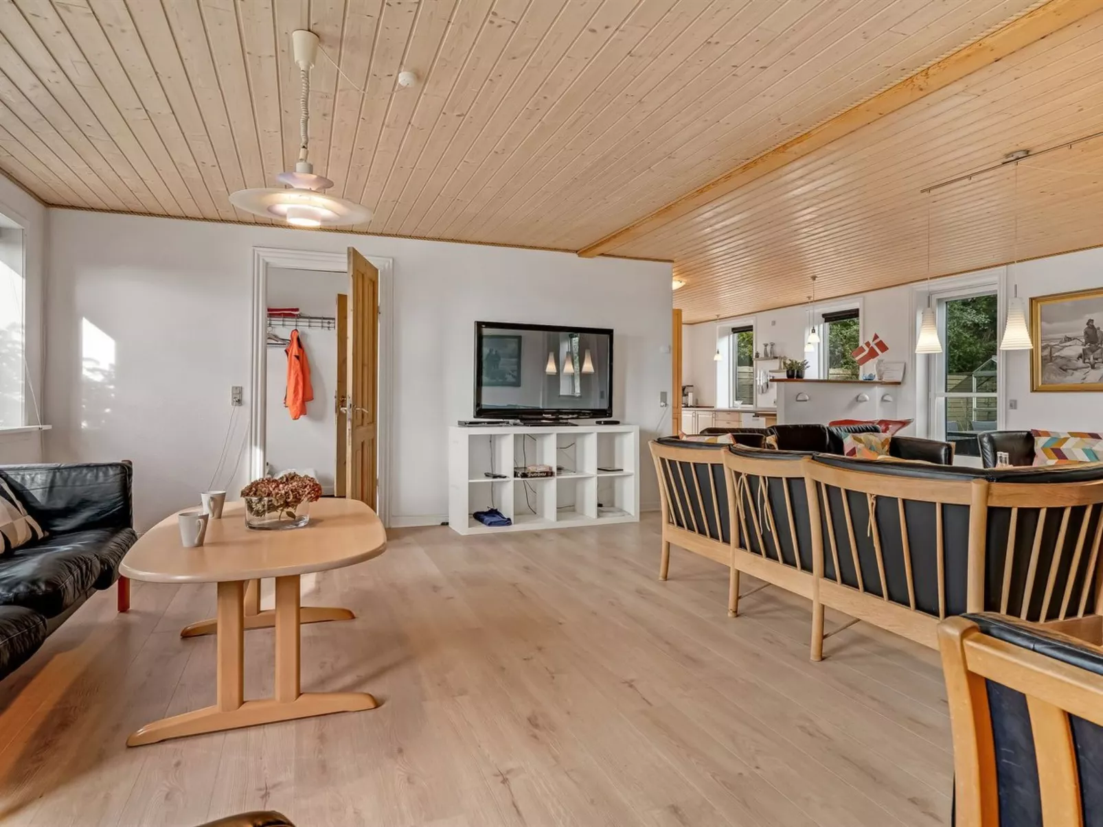 "Nette" - 2km to the fjord-Binnen