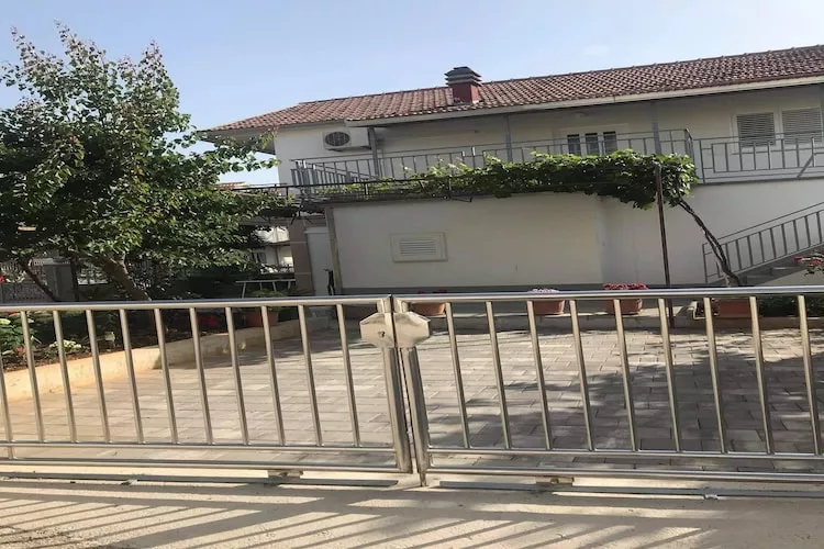 Apartments Villa Tanja - Two Bedroom Apartment with Terrace-Buitenlucht