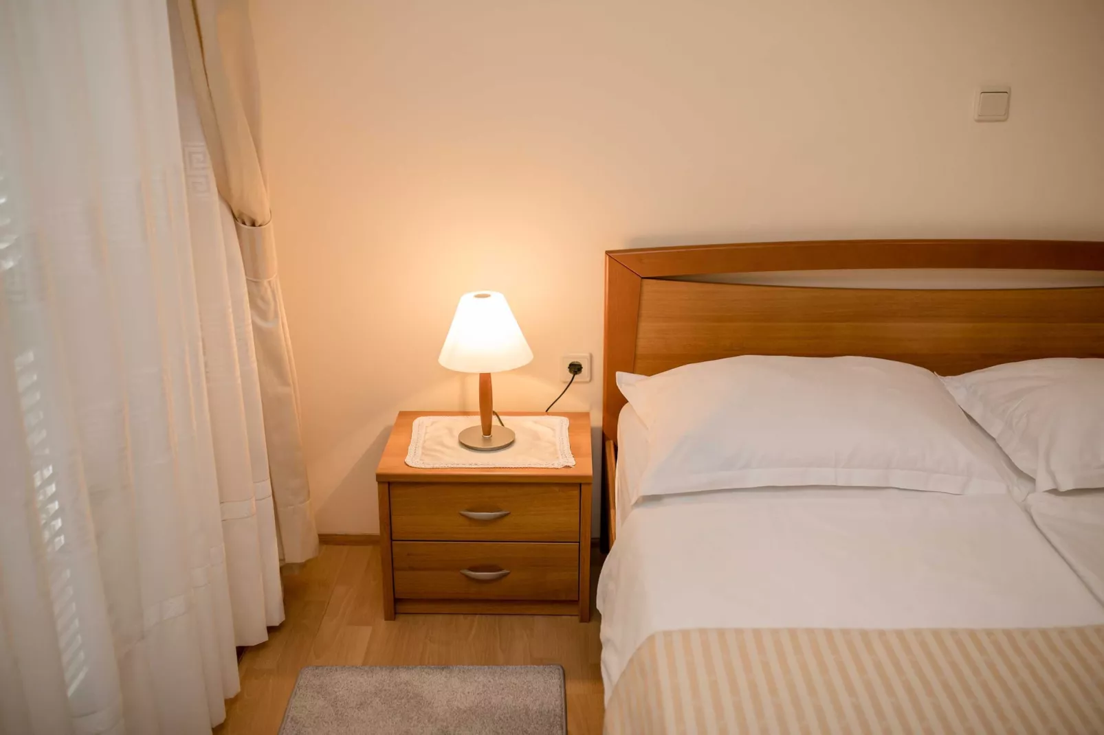 Guest House Villa Anggela - Comfort Triple room with Balcony and Sea View (Br4)-Binnen