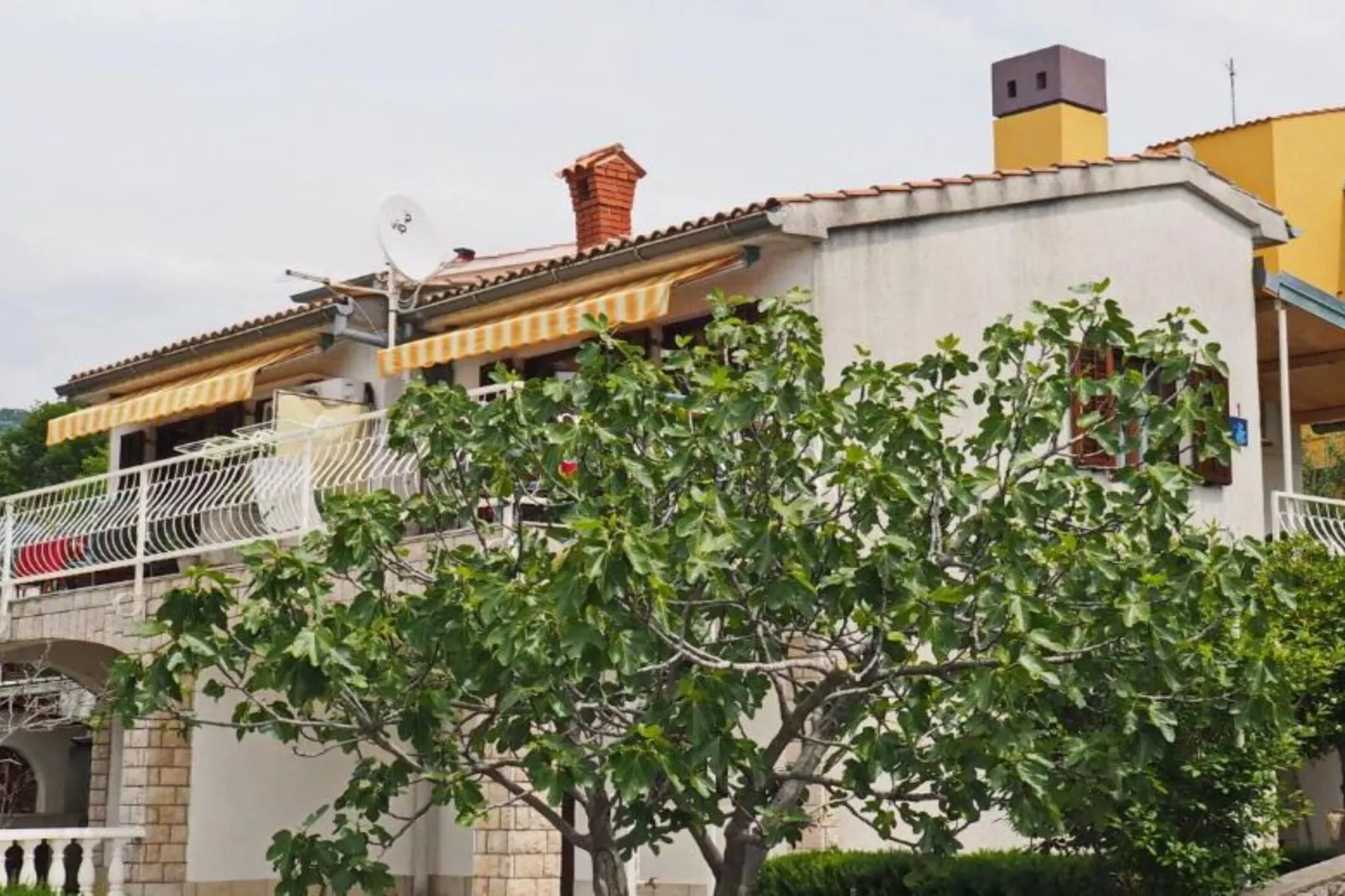 One-Bedroom Apartment With Sea View (A)-Buitenlucht