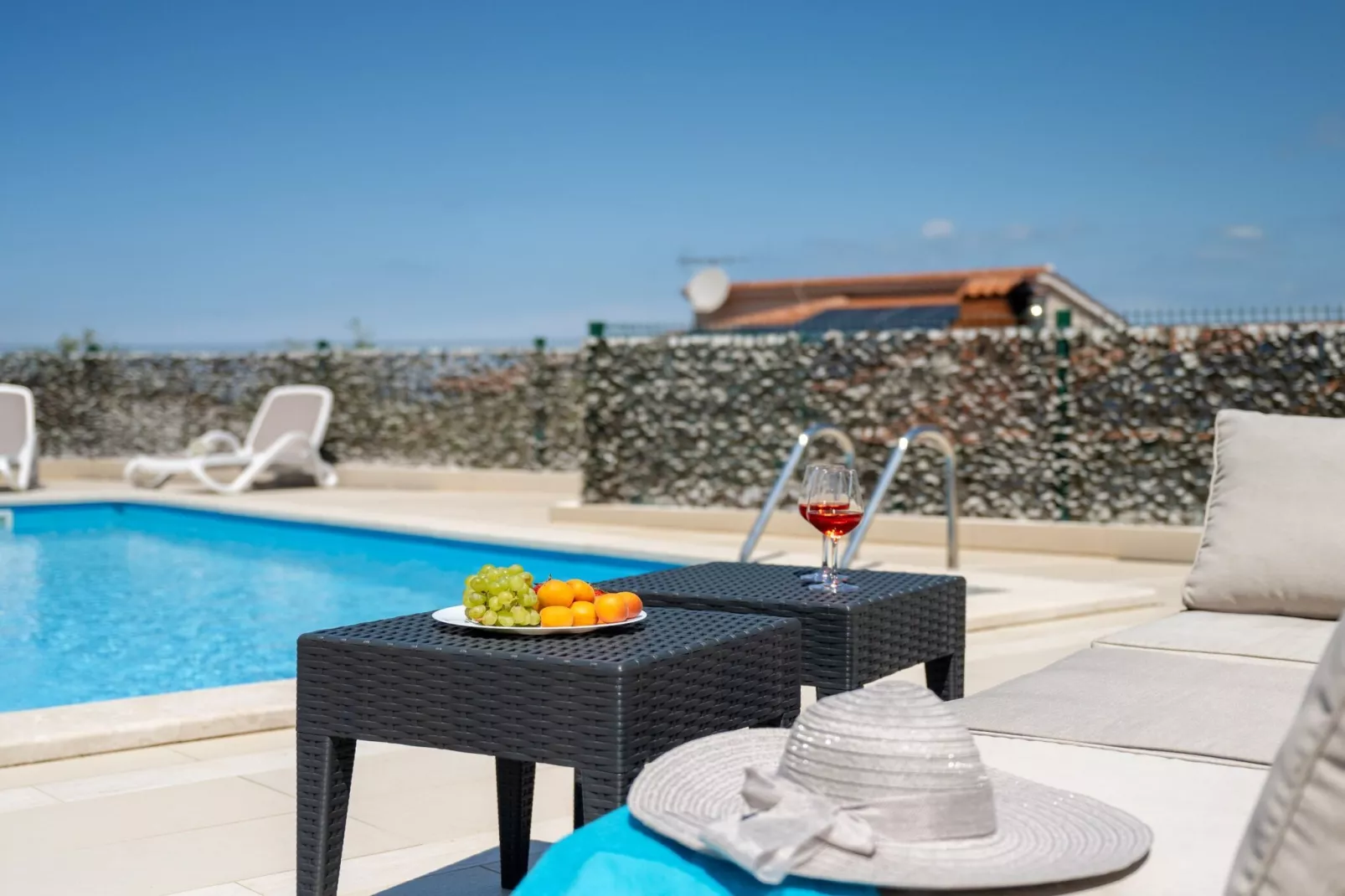 Holiday Home Mlačić - Three Bedroom Holiday Home with Pool-Zwembad