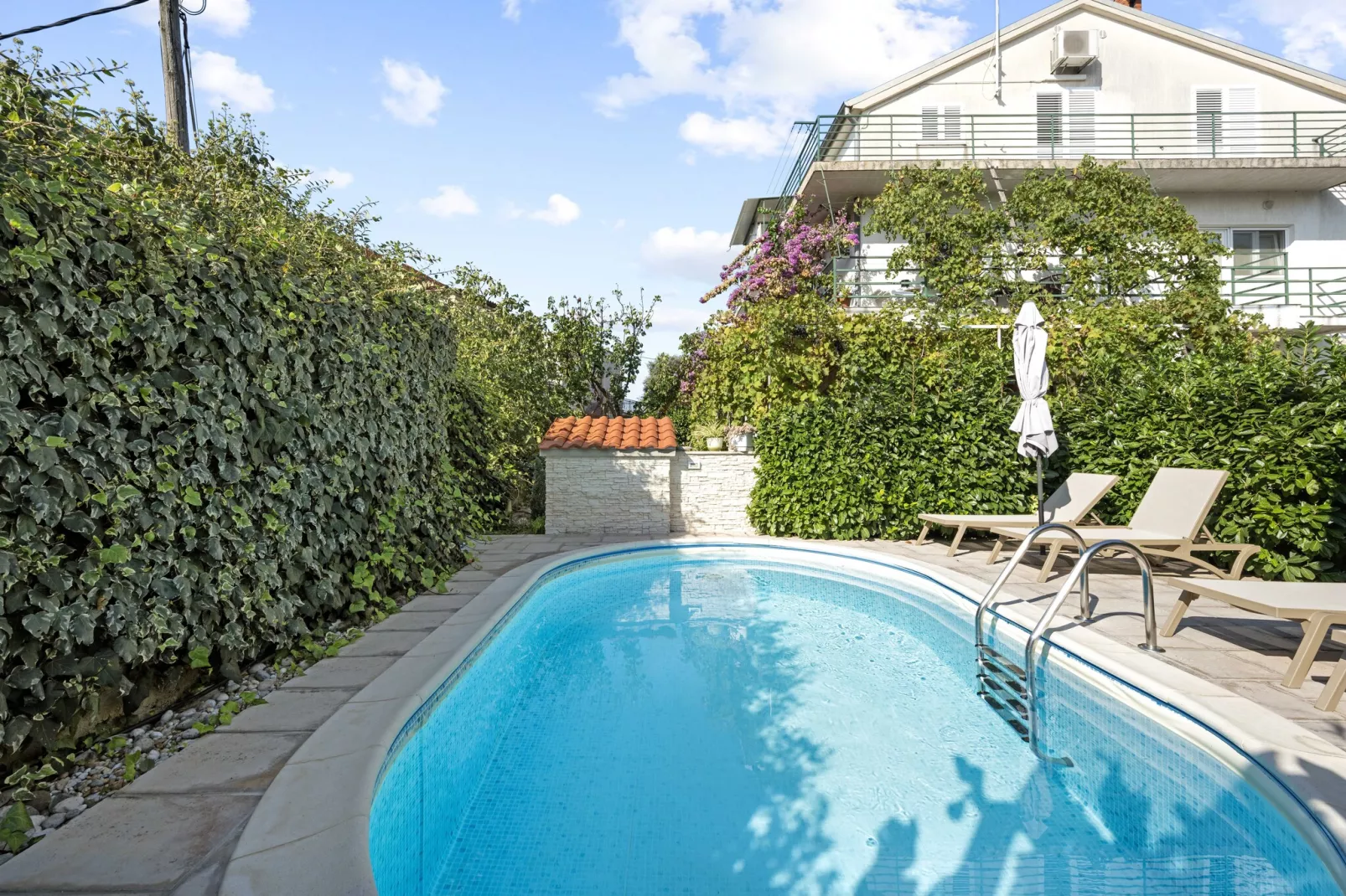 One-Bedroom Apartment With Pool-Zwembad