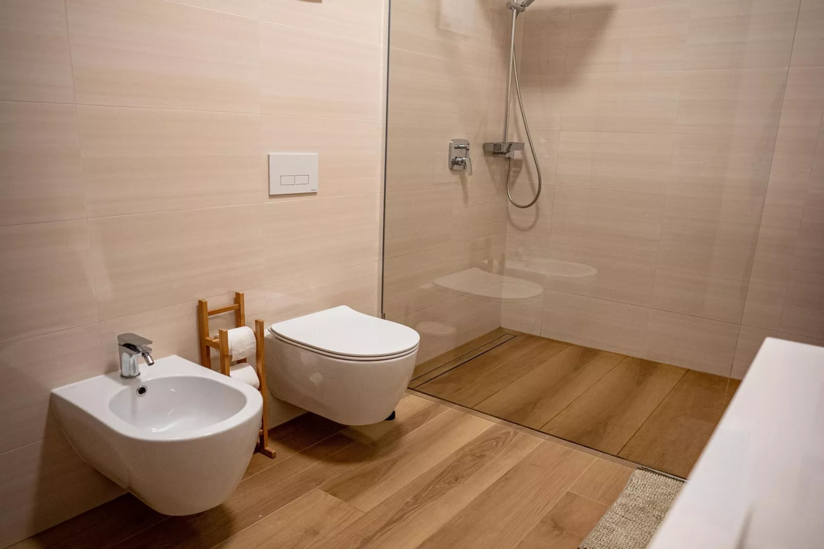 Peaceful Oasis in Nature Holiday Home with Terrace and Sauna - Three Bedroom Holiday Home with Terrace and Sauna-Badkamer