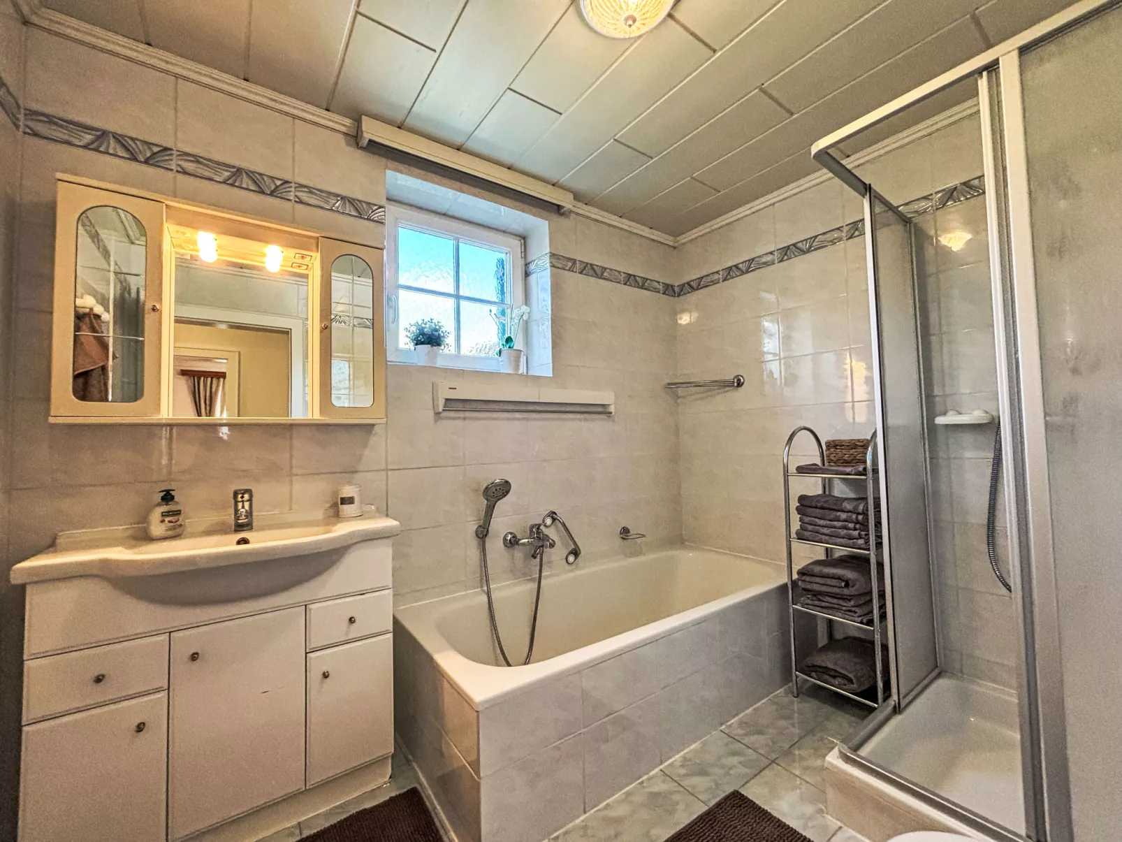 Großmutters Ferienhaus-Binnen