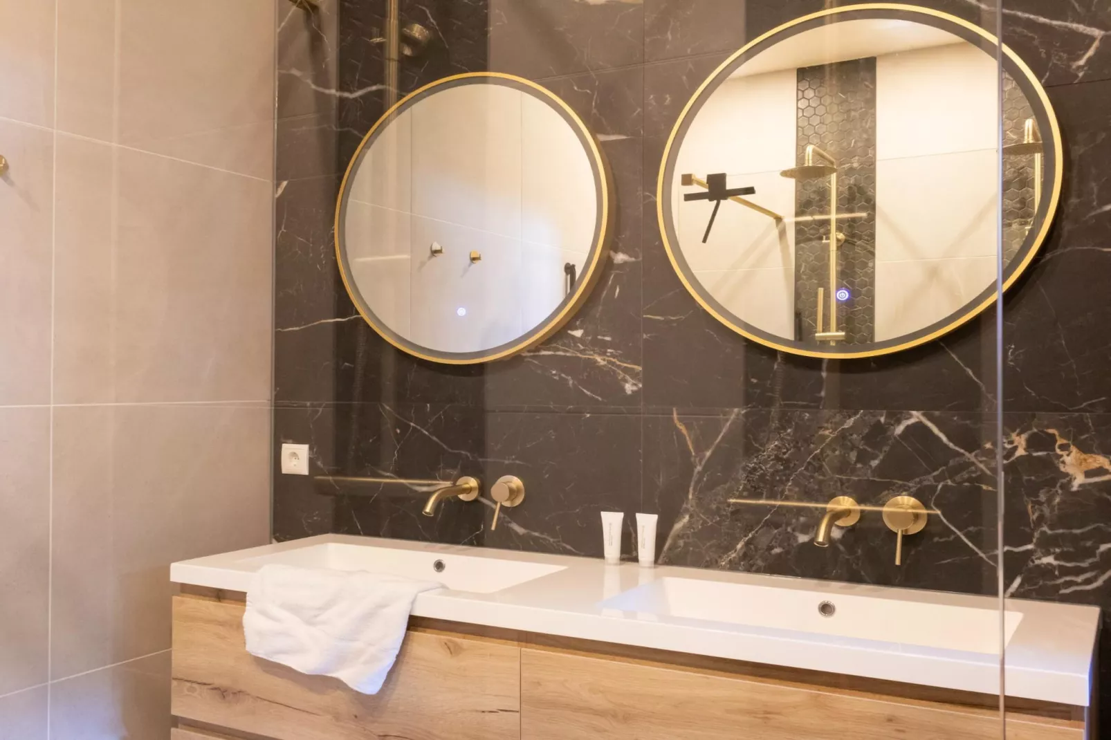 Eindeloos Uitzicht-Badkamer