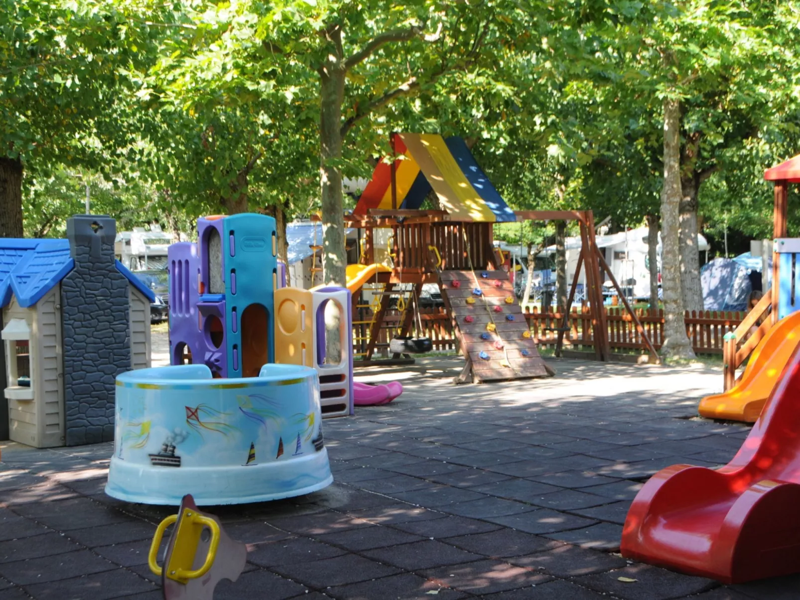 Happy Camp Mobil Homes in Riccione-Buiten