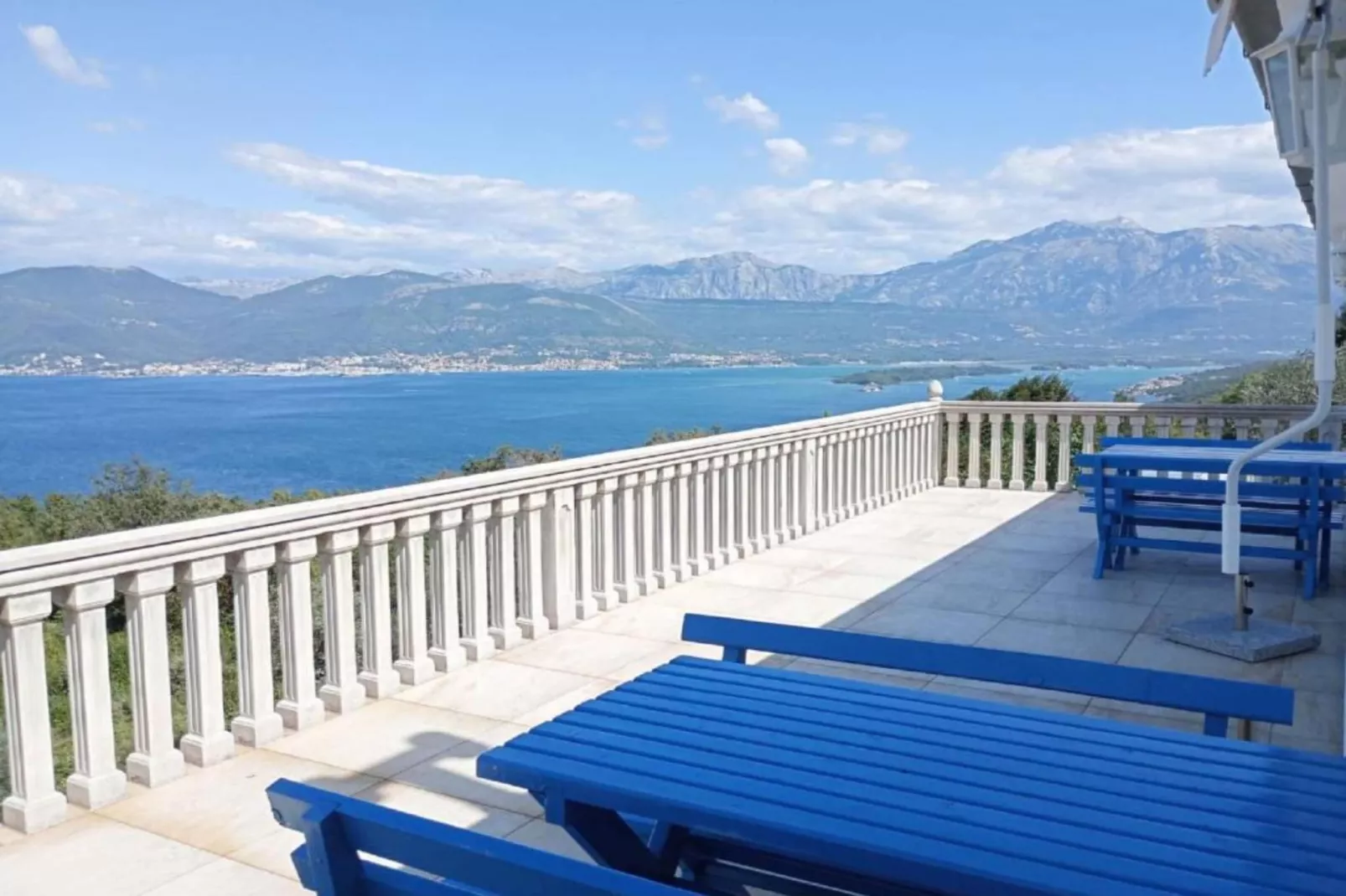 Tivat Relax with Stunning Sea & Mountain Views - Standard Studio Apartment 1-Terrasbalkon