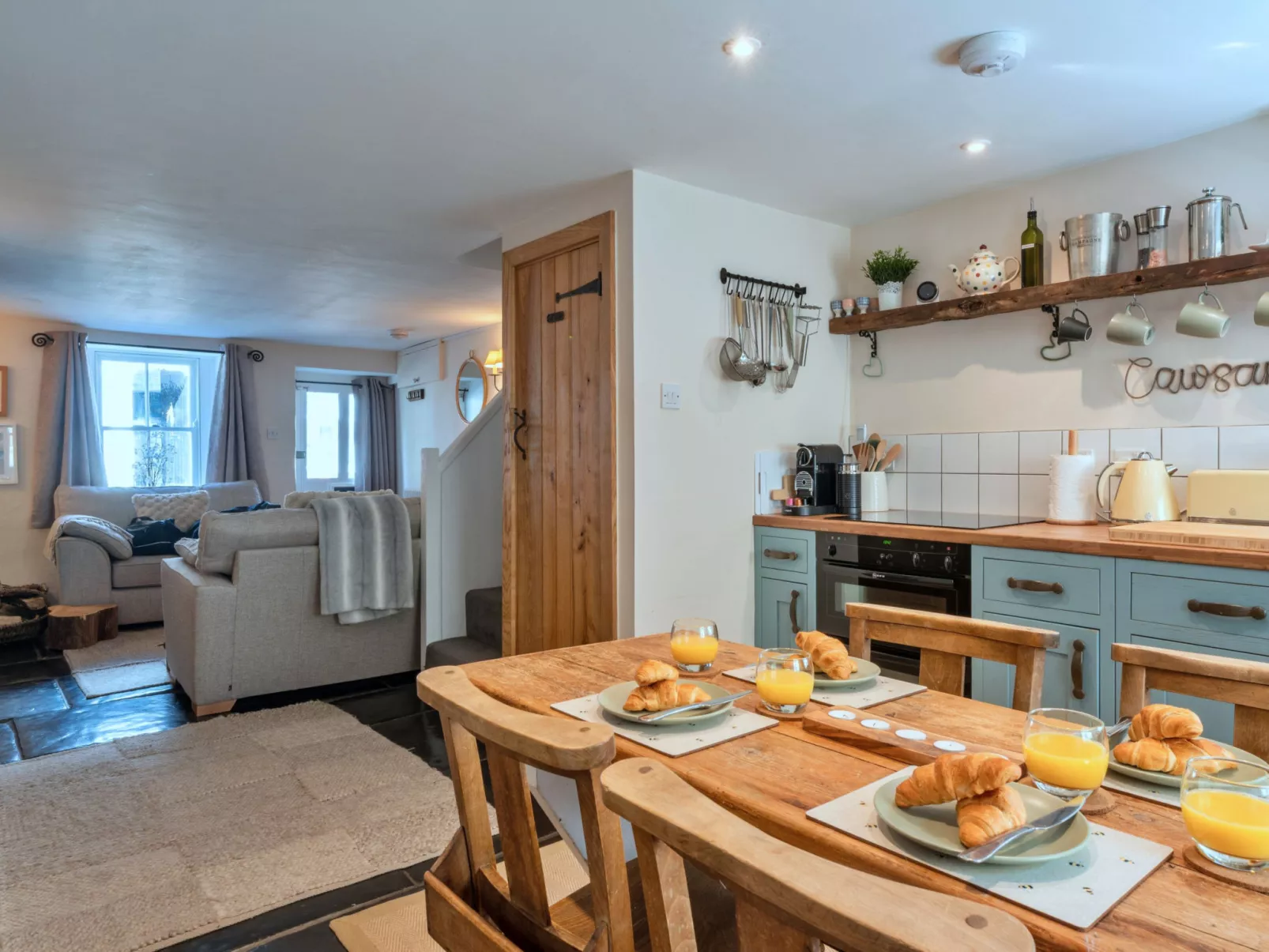 Cawsand Cottage-Binnen