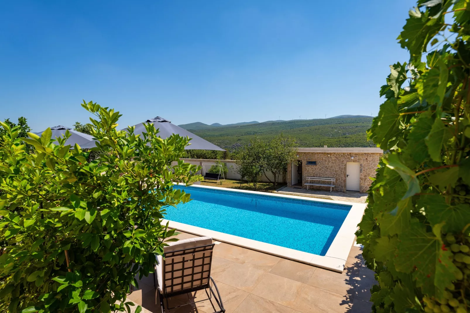 Villa Sucic with private pool-Zwembad