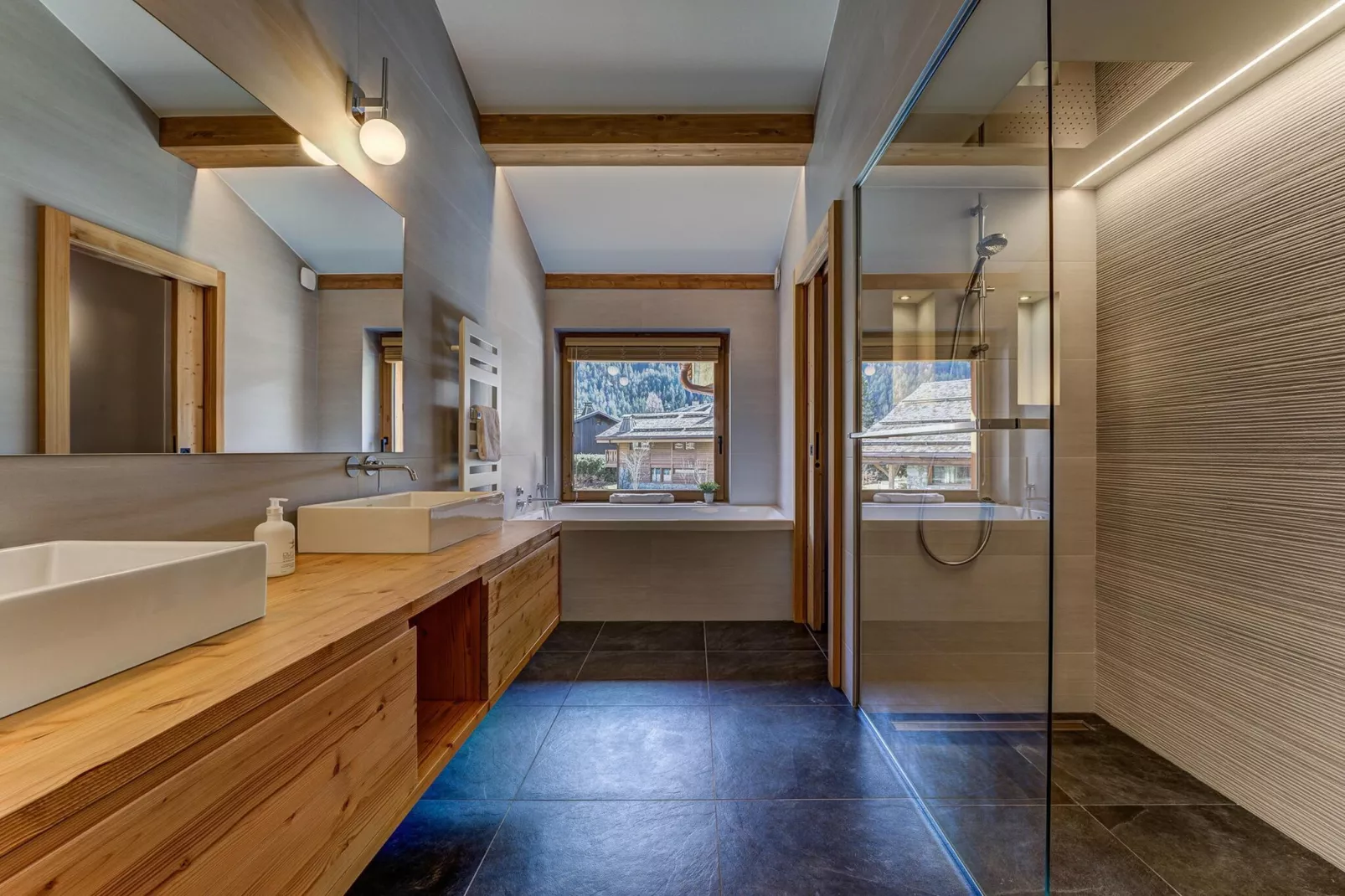 Trois Soeurs-Badkamer