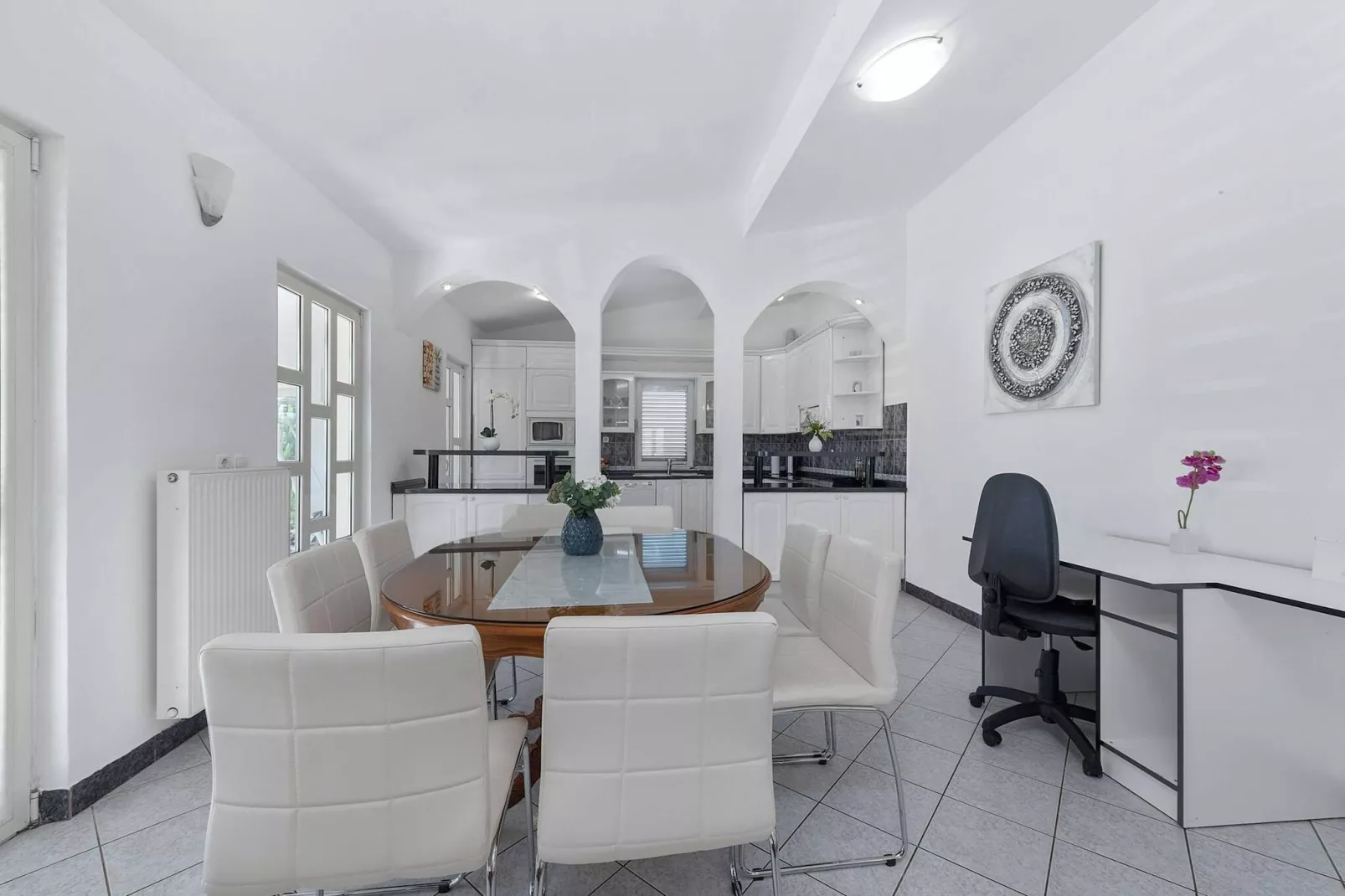 Sport & Spa Villa Neoric-Eetkamer