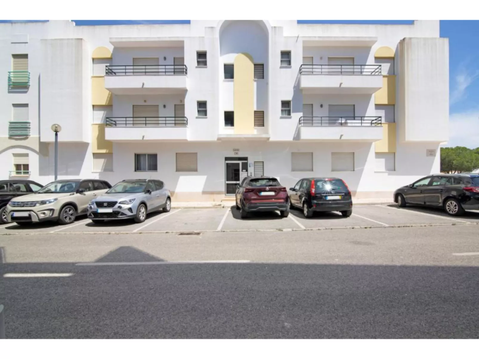 Jade-Sunny Way-Buiten