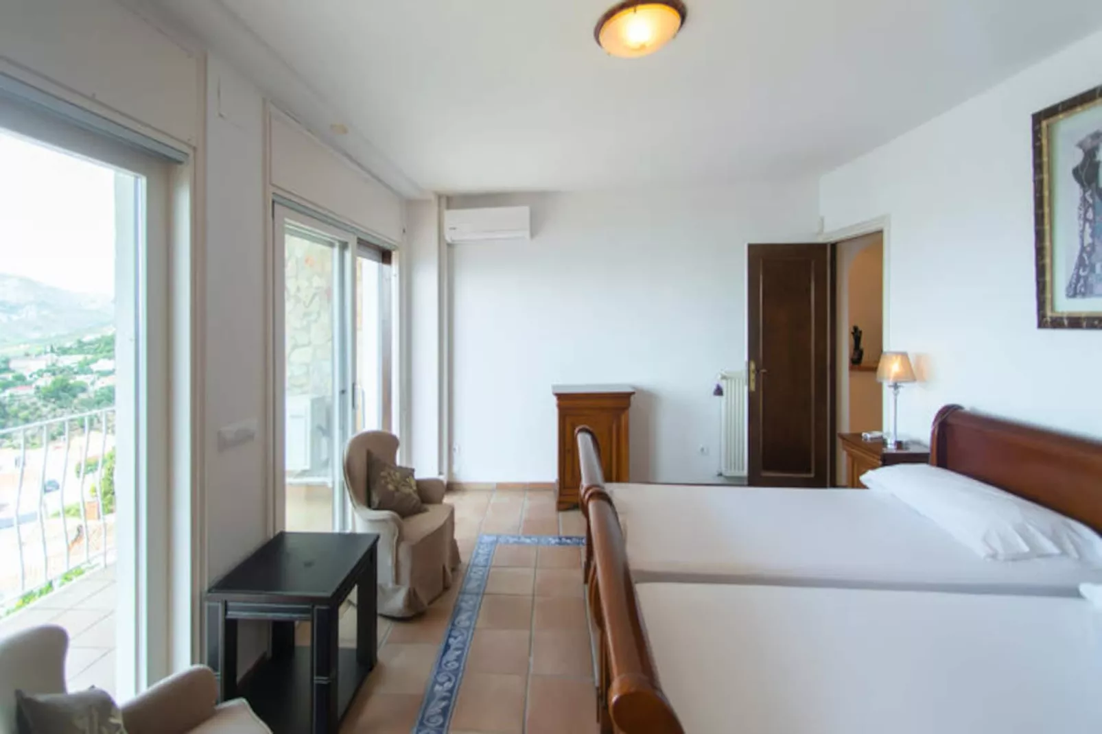 Maison à Roses-Niet-getagd