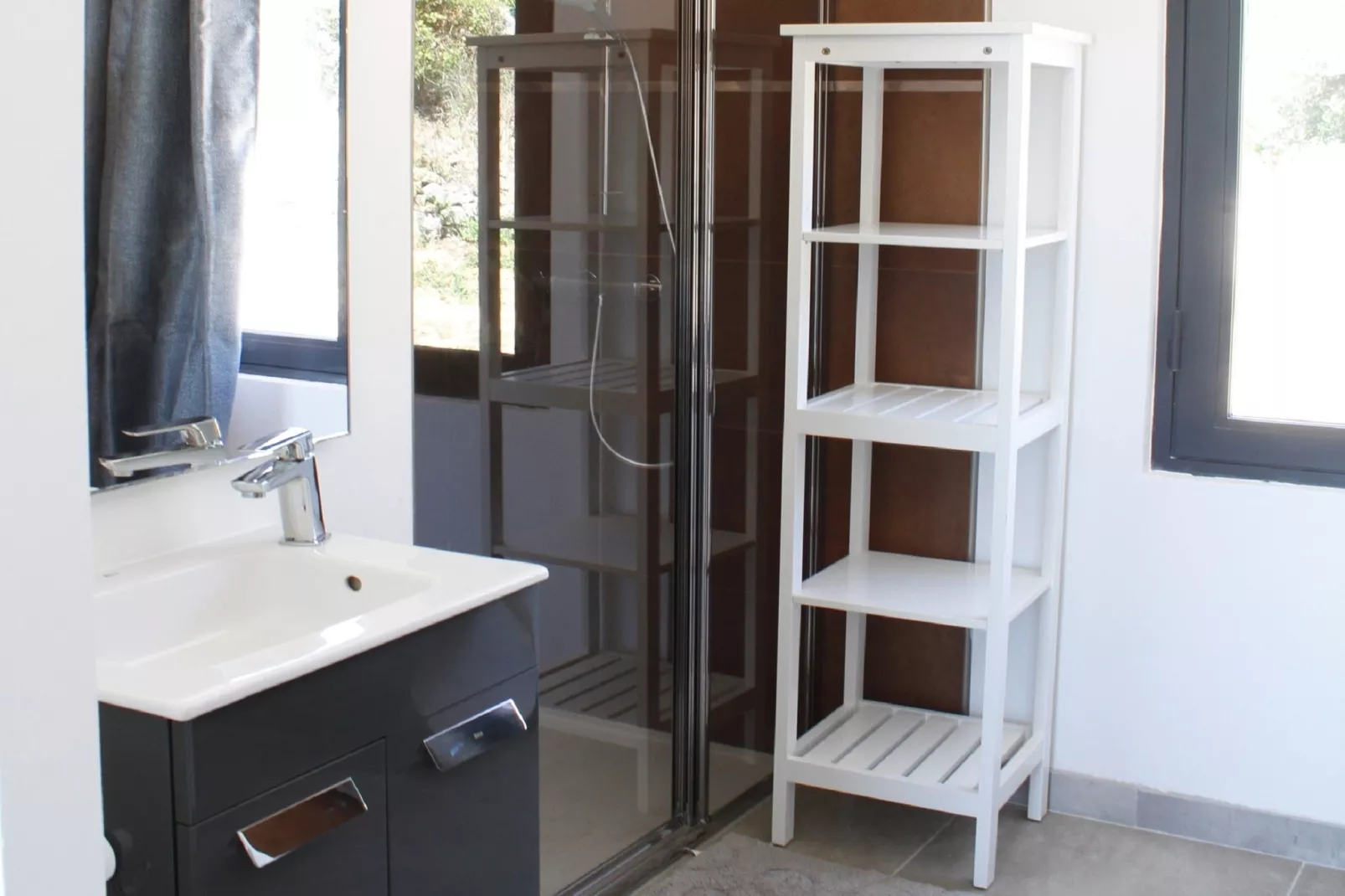 Villa moderne-Badkamer