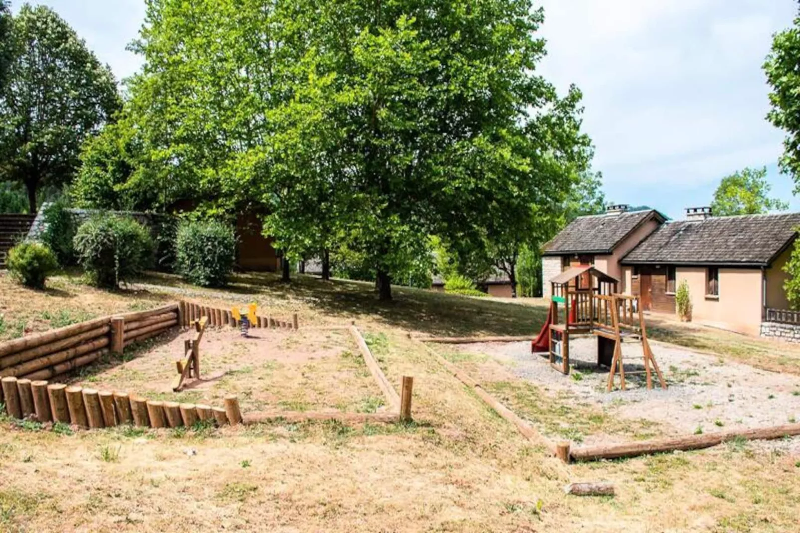 Gîte Location 4/6 pers. premium - village de gites des bruguières-Niet-getagd