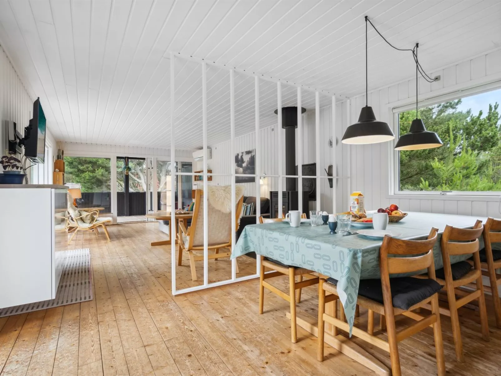 "Elin" - 3km from the sea-Binnen