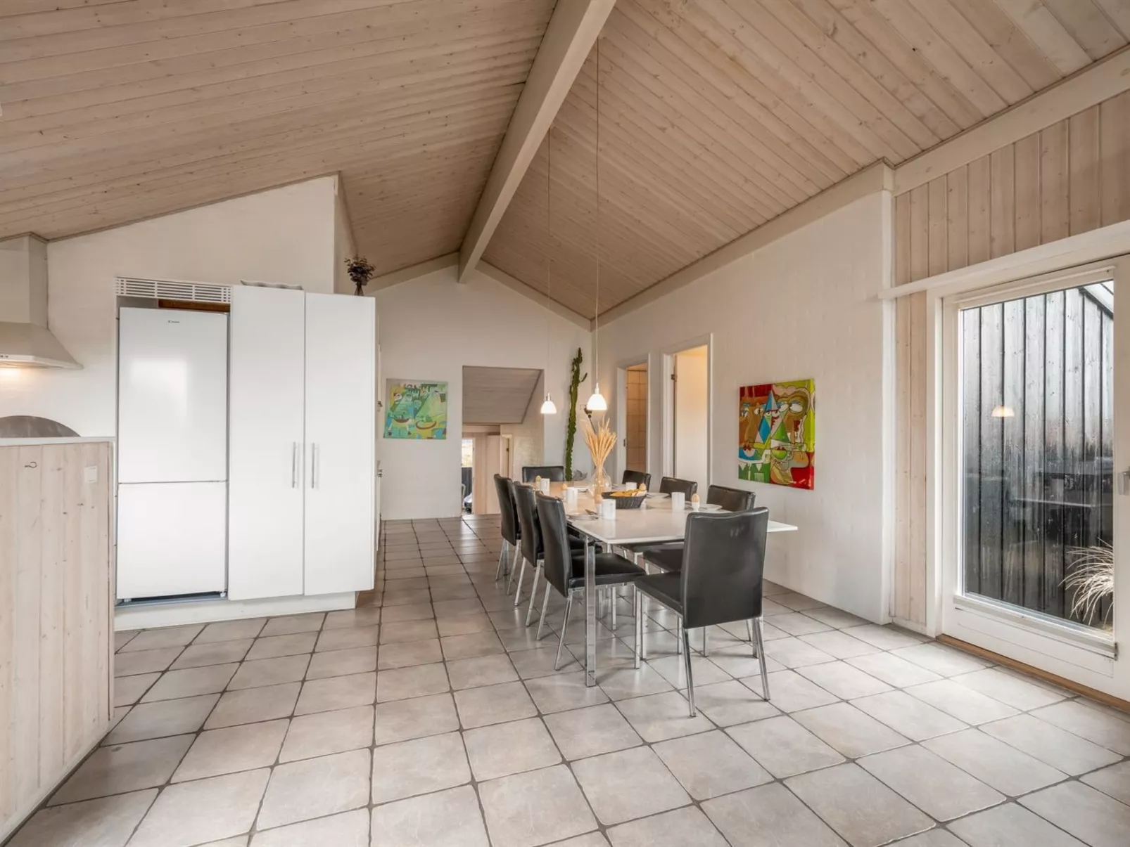 "Temjana" -  from the sea-Binnen