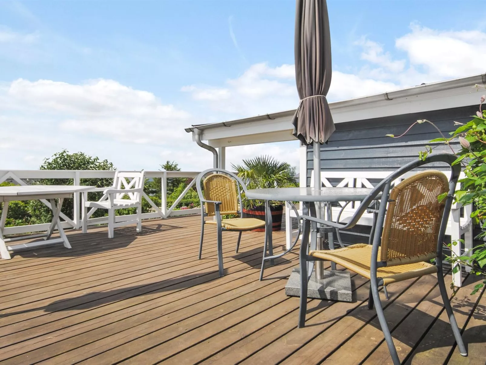 "Annabeth" - 300m to the fjord-Buiten