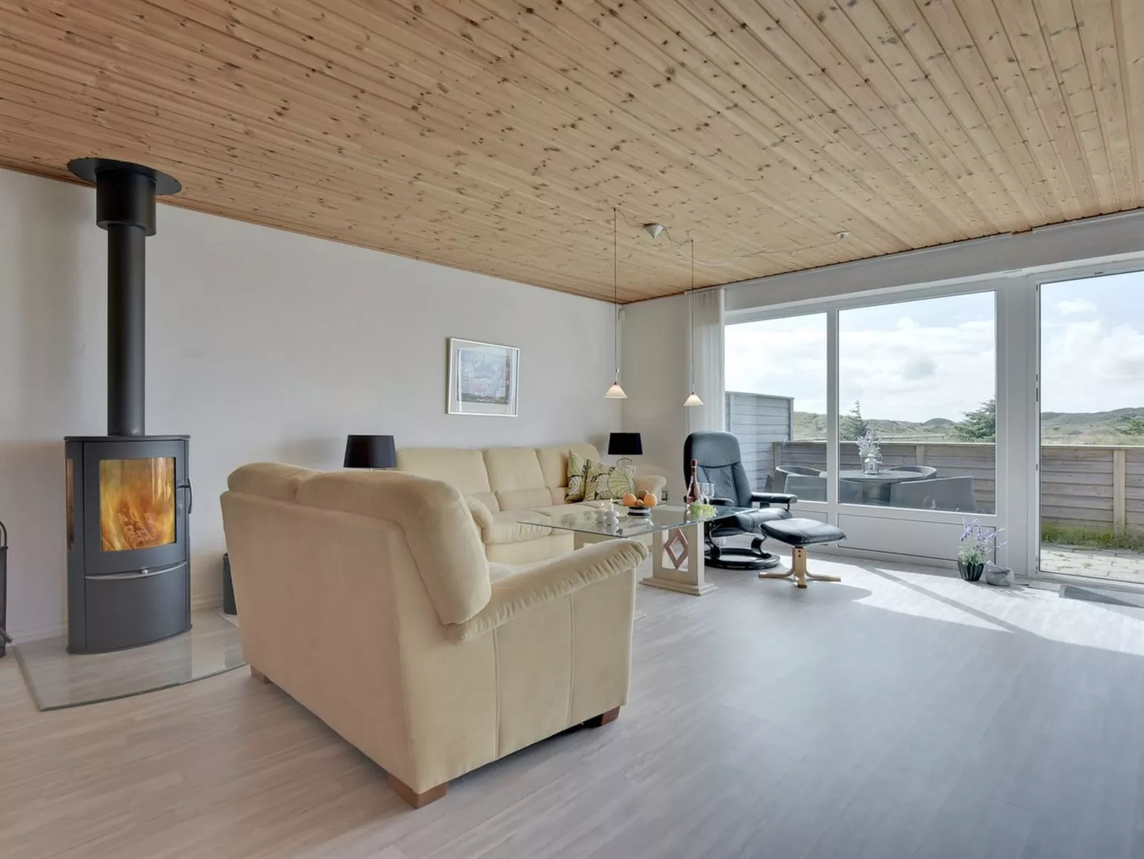 "Dorothea" - 450m to the fjord-Binnen