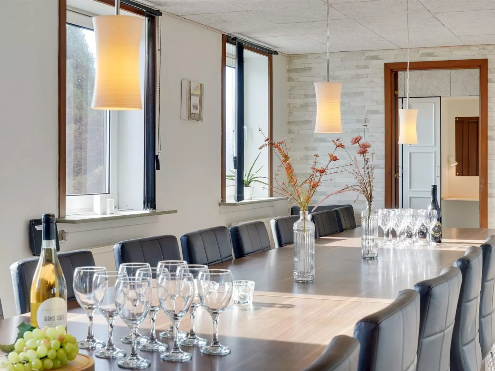 "Rahild" - 2km to the fjord-Binnen