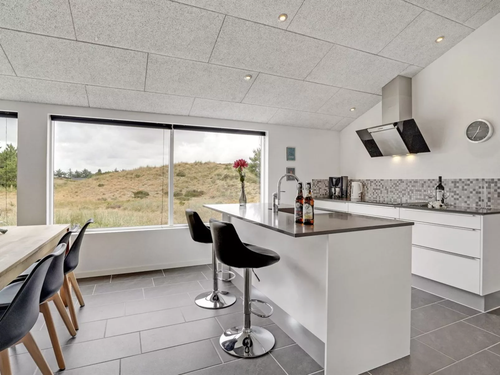 "Soili" - 1.2km from the sea-Binnen