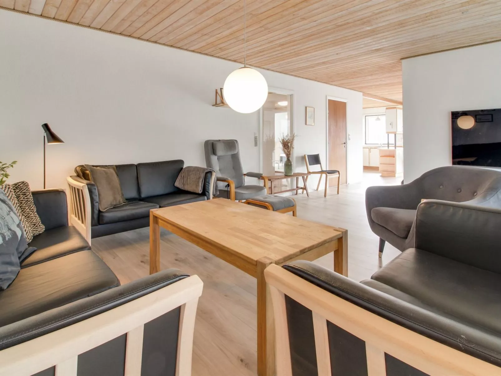 "Solmaz" - 3.5km from the sea-Binnen