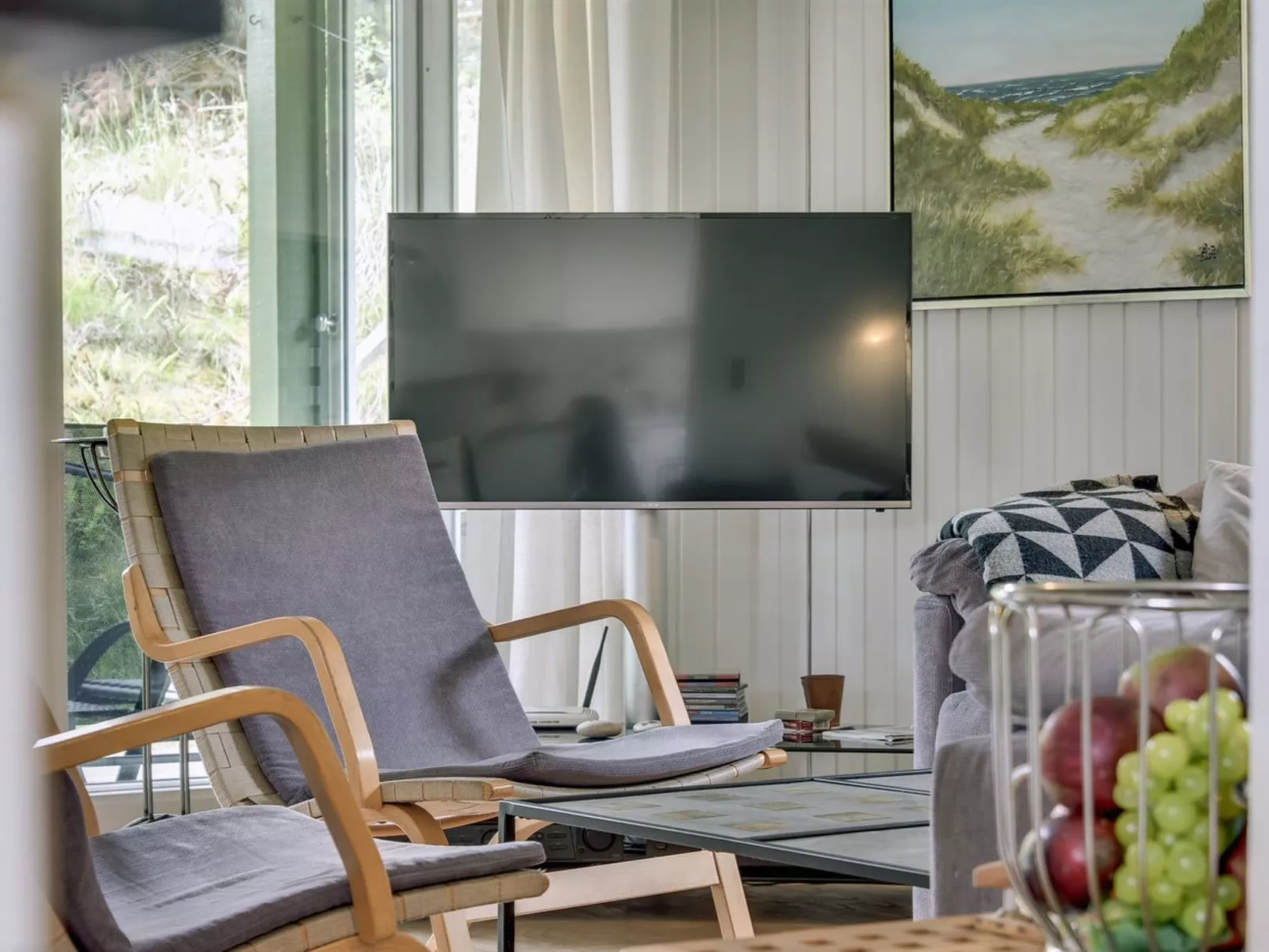 "Tjordis" - 600m to the fjord-Binnen