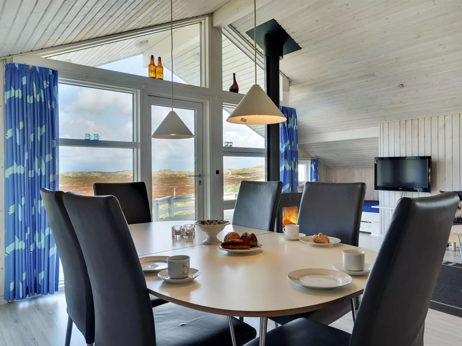 "Zaga" -  from the sea-Binnen