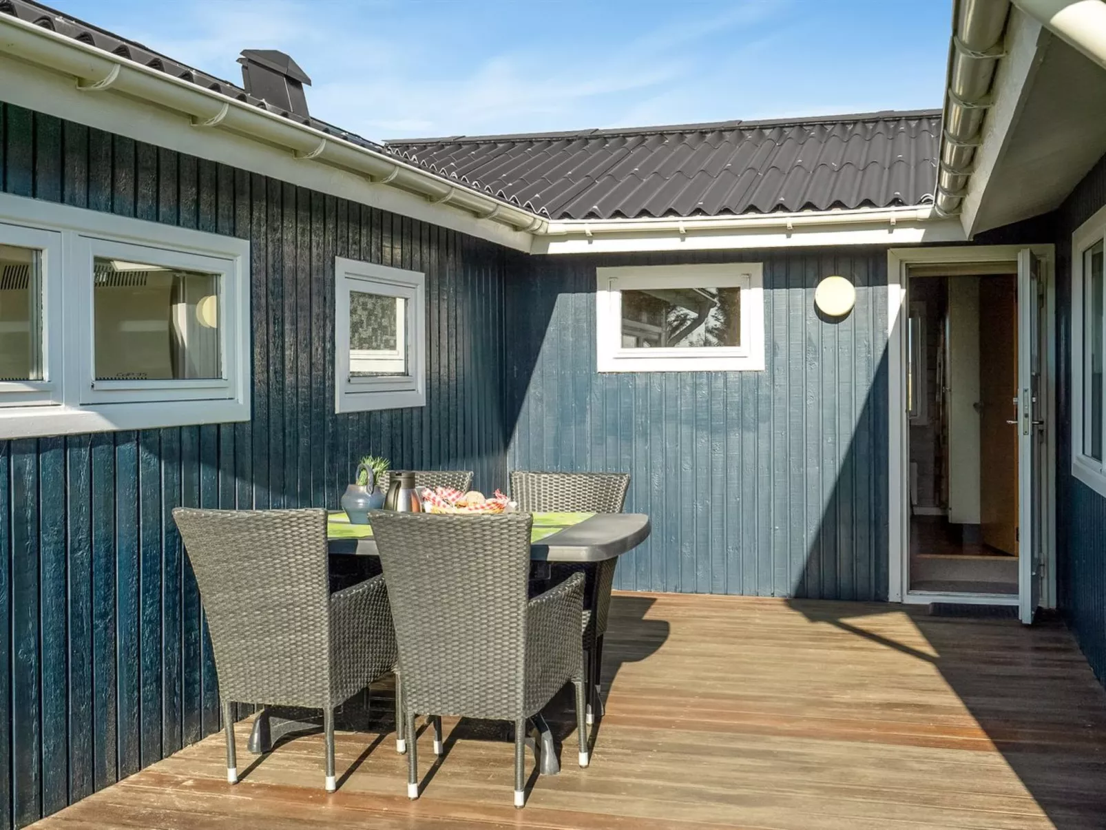 "Aashild" - 400m from the sea-Buiten