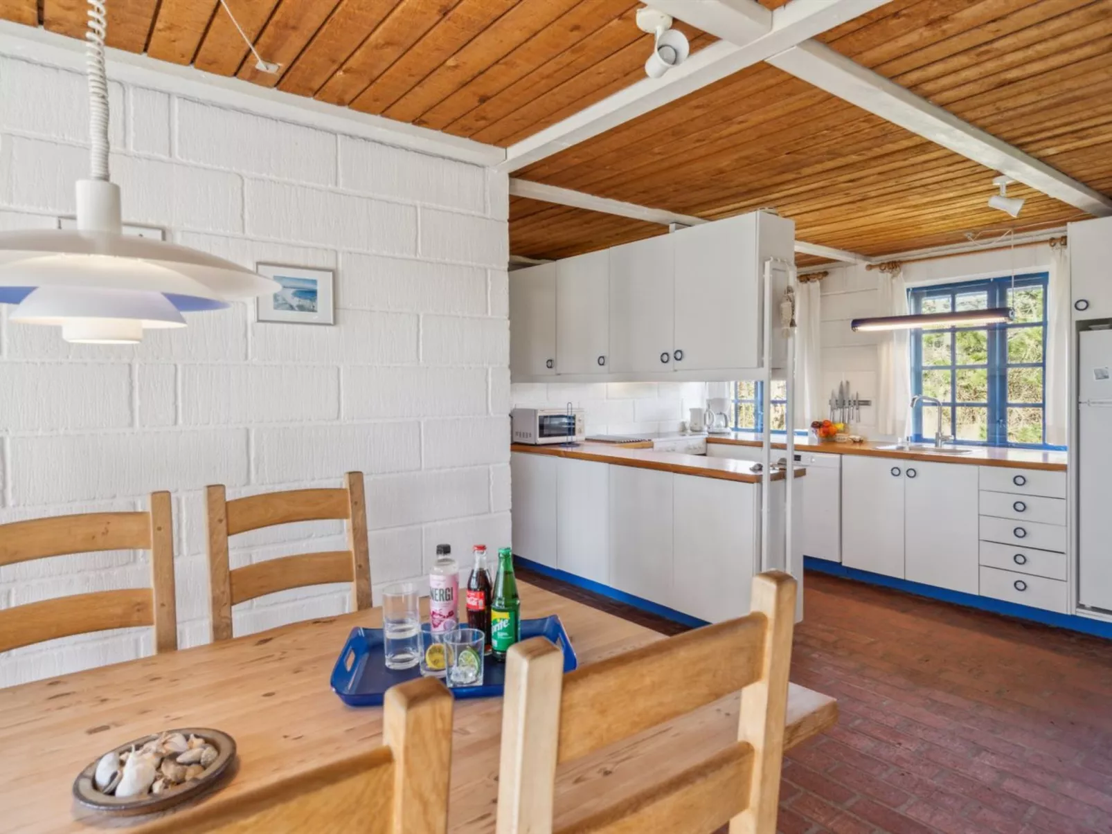 "Ema" - 5km from the sea-Binnen