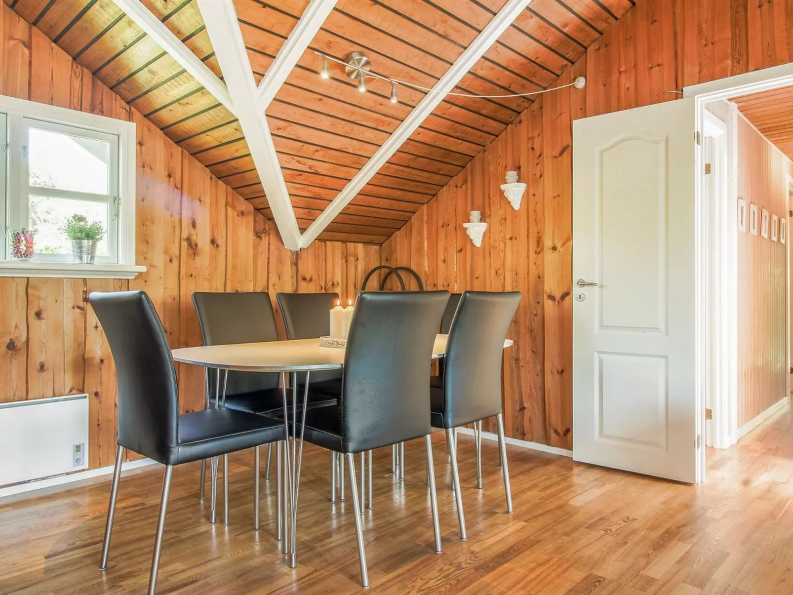 "Gretta" - 400m from the sea-Binnen