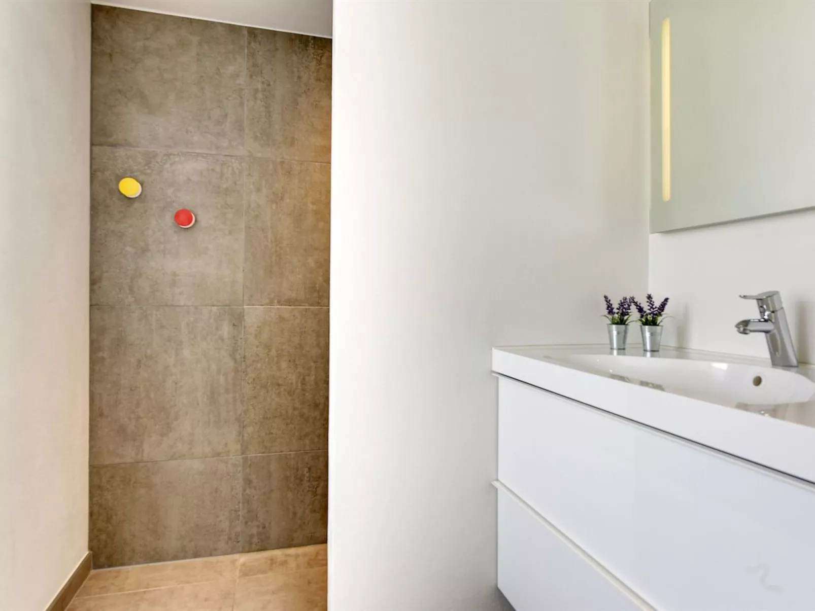 "Hillegonde" - 84m from the sea-Binnen