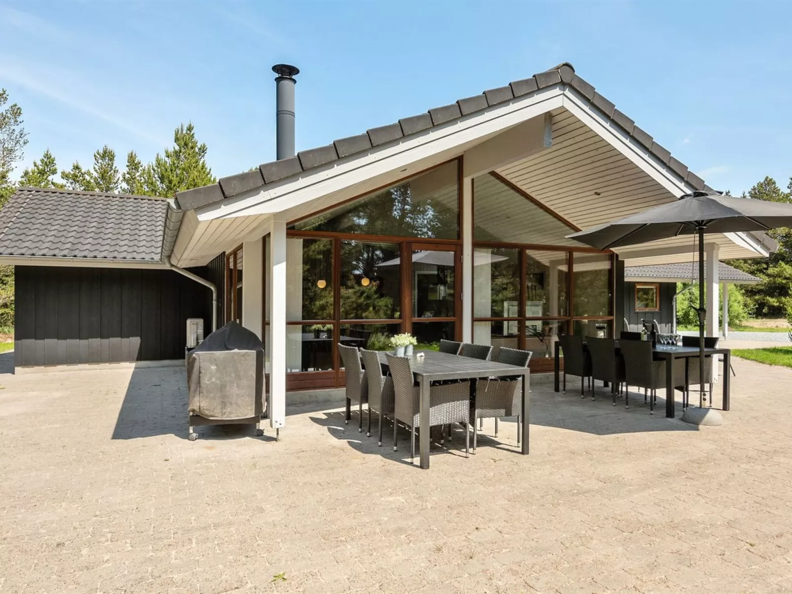 "Jonas" - 2.4km from the sea-Buiten