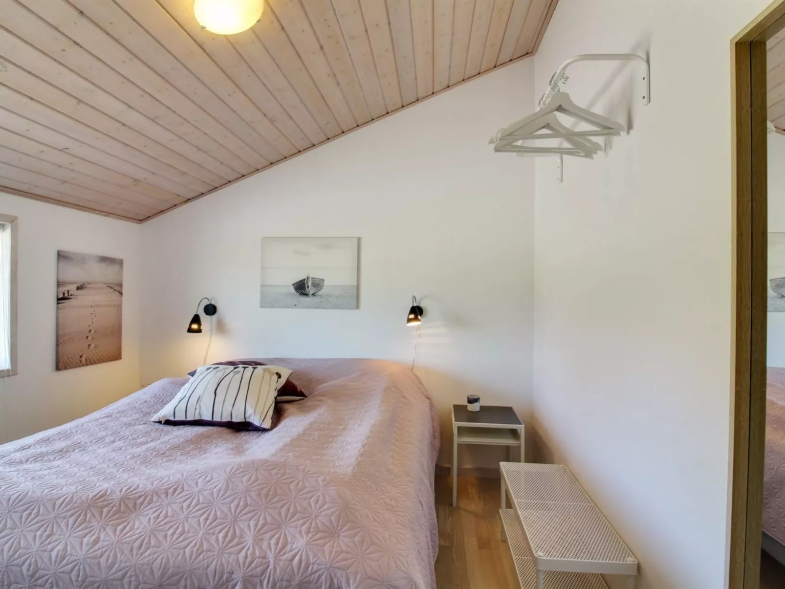 "Hampus" - 500m from the sea-Binnen