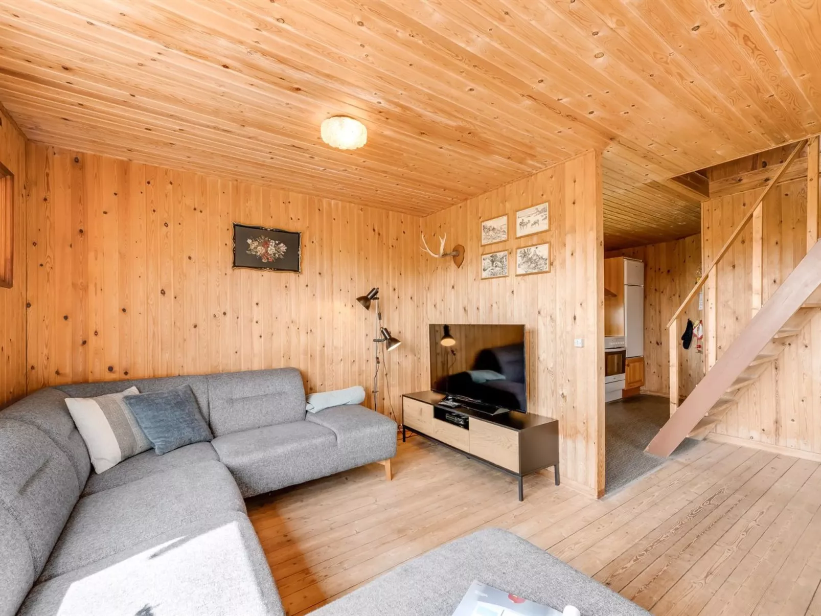 "Dina" - 200m to the fjord-Binnen