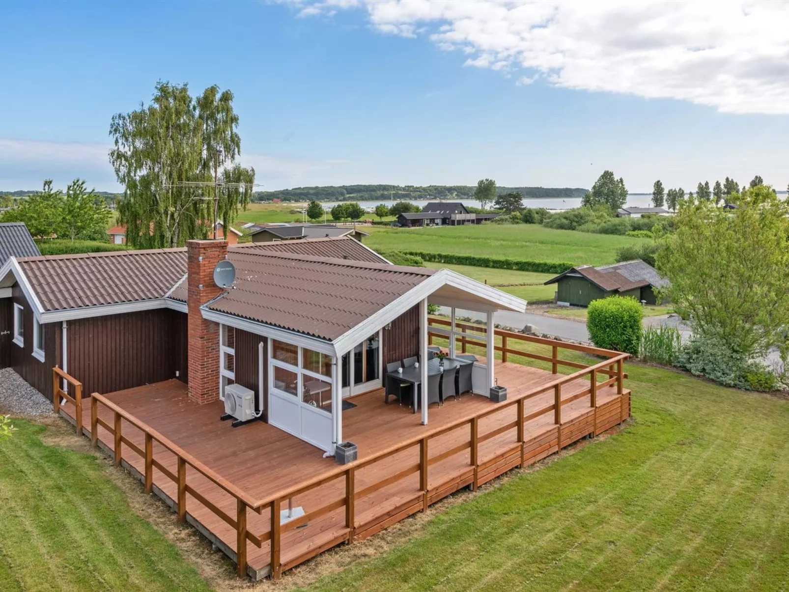 "Ellyn" - 500m from the sea-Buiten