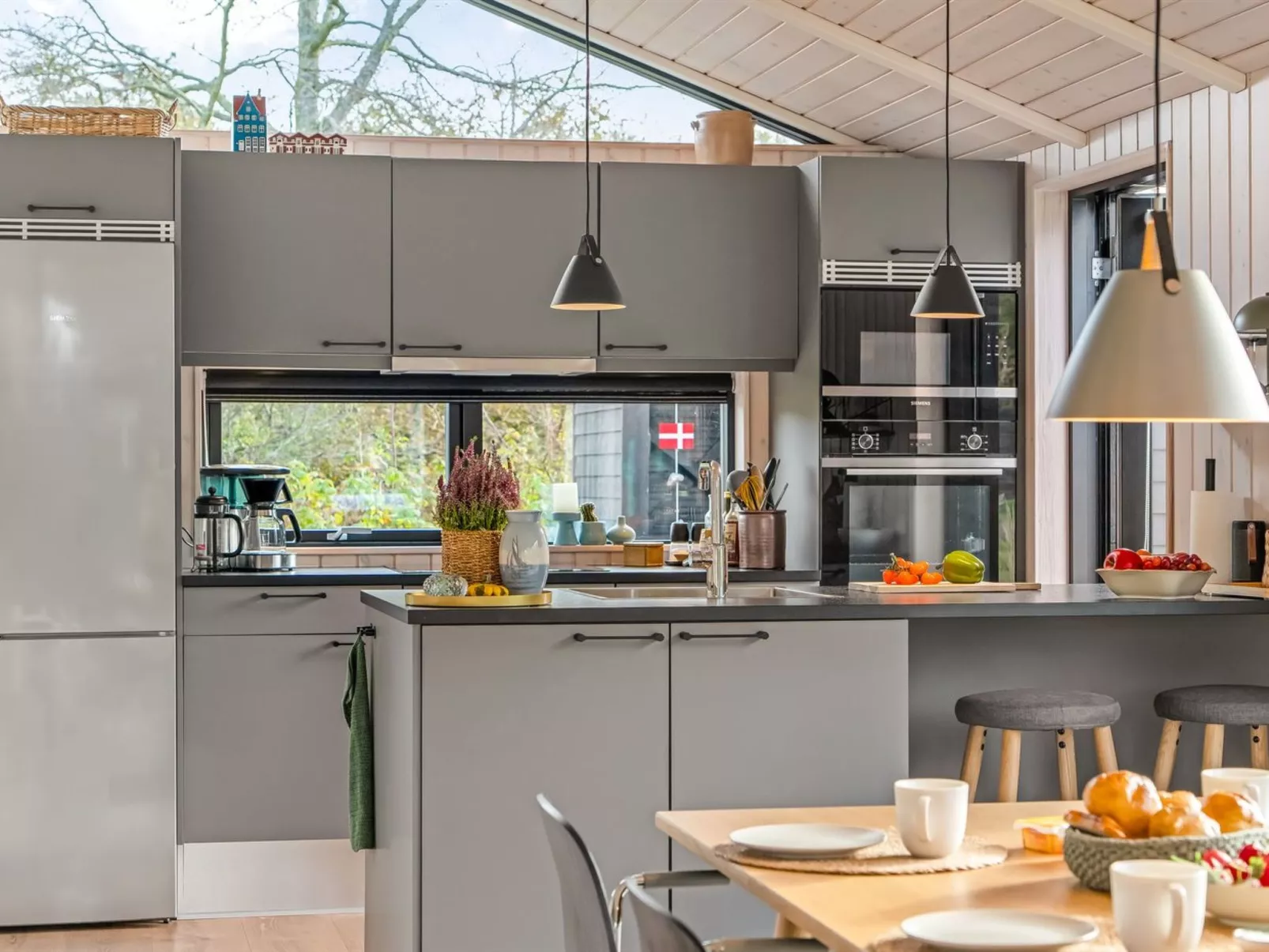 "Talitha" - 1.5km from the sea-Binnen