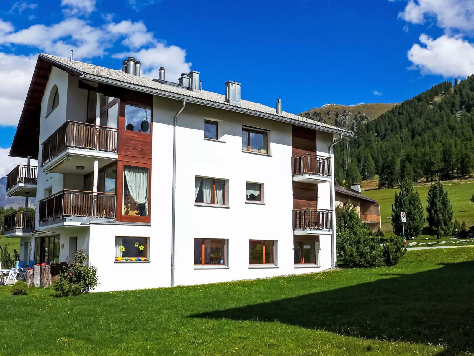 Chesa Vadret 12-Buiten